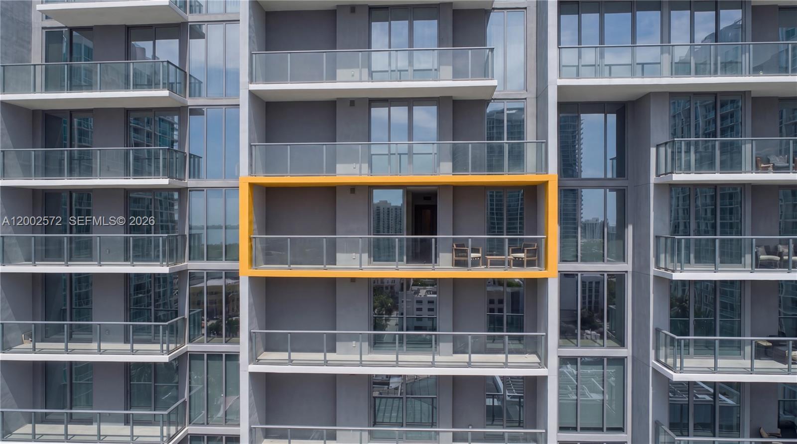 REACH CONDO - Residential