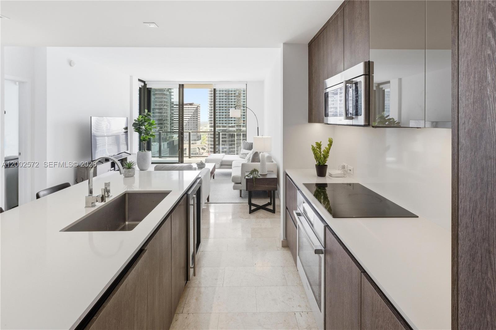 REACH CONDO - Residential