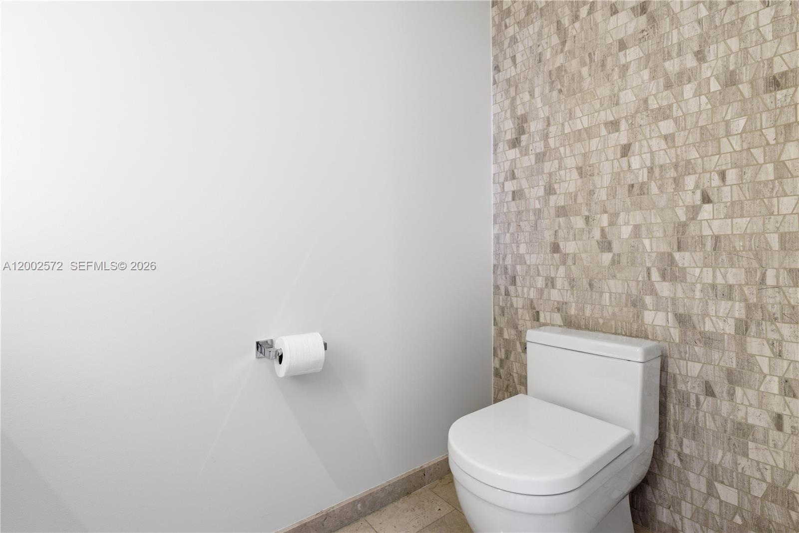 REACH CONDO - Residential