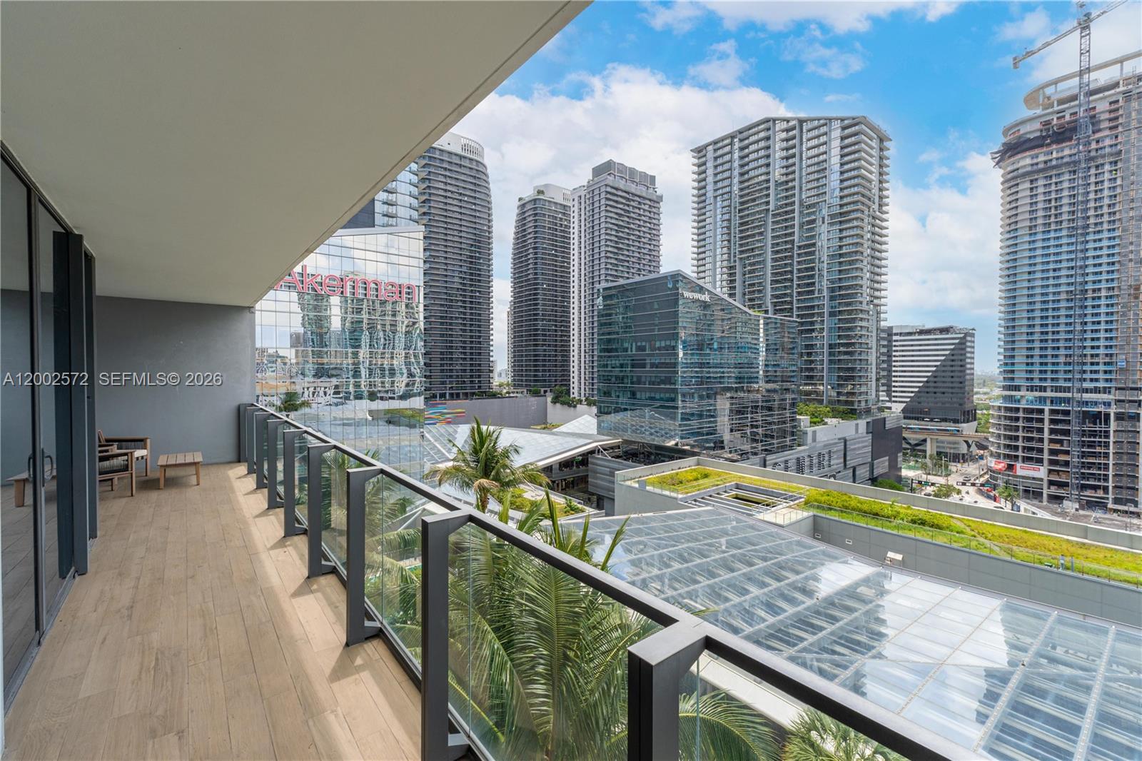 REACH CONDO - Residential