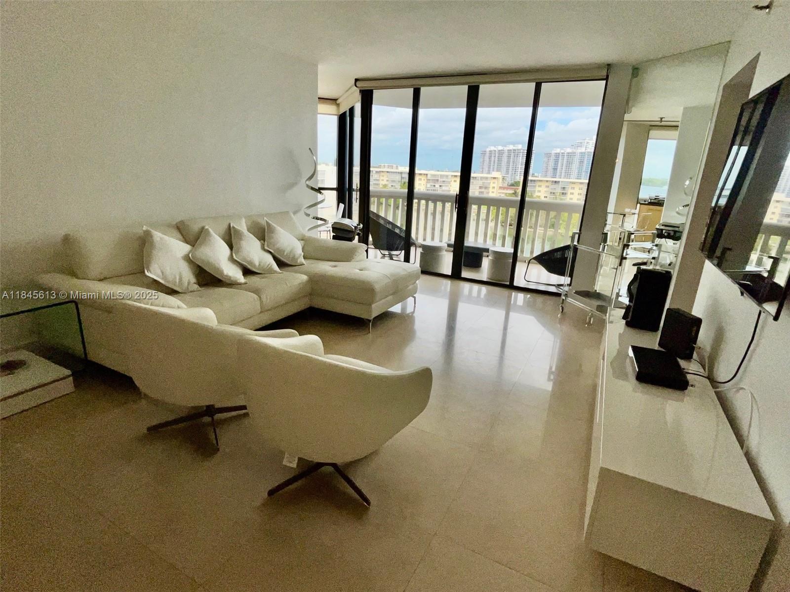 BEAUTIFULLY REMODELED UNIT OVERLOOKING MAULE LAKE. SPLIT BEDROOM PLAN, BEAUTIFUL VIEWS FROM 2 BALCONIES, TILE FLOOR THROUGHOUT, MODERN KITCHEN, LUXURIOUS BATHROOMS. THE BEST WAY TO SPEND THE WINTER MONTHS ENJOYING ALL THE AMENITIES OF WILLIAMS ISLAND: