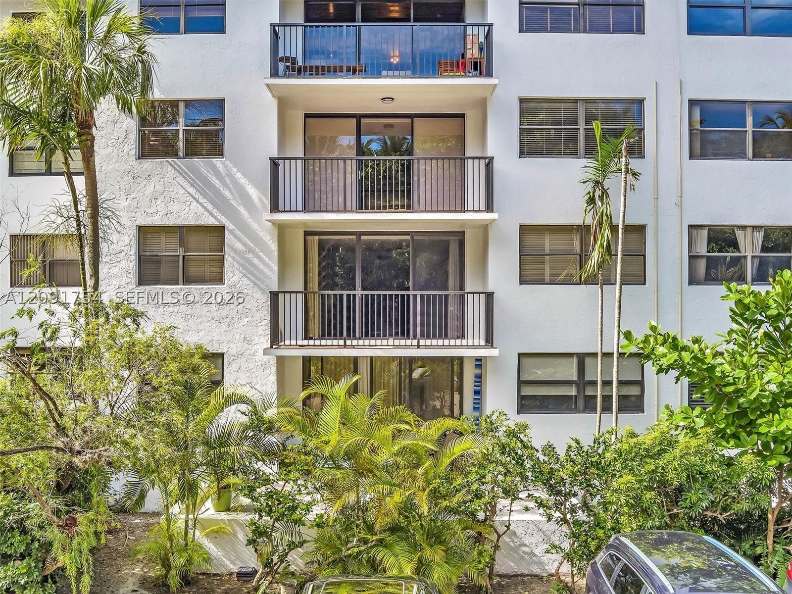 101 Ocean Lane Dr 209