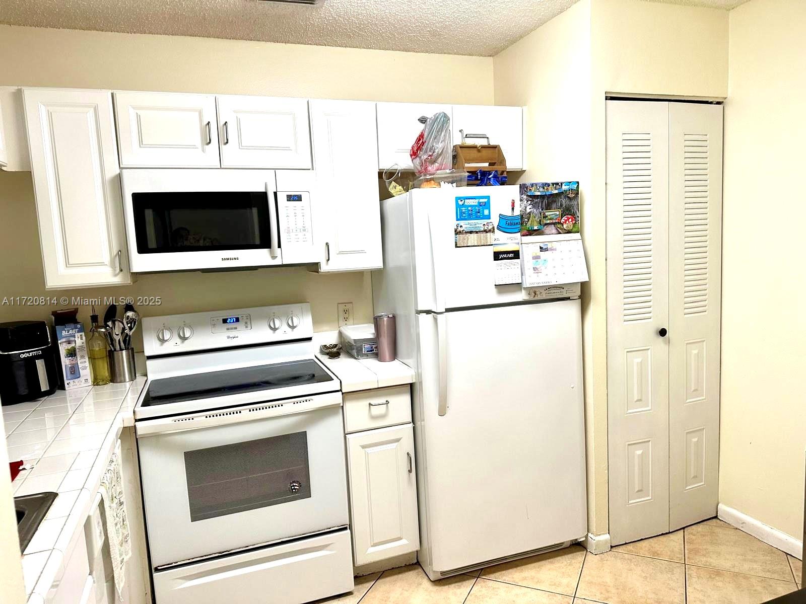 NAPOLI GARDENS AT CORAL S - Residential