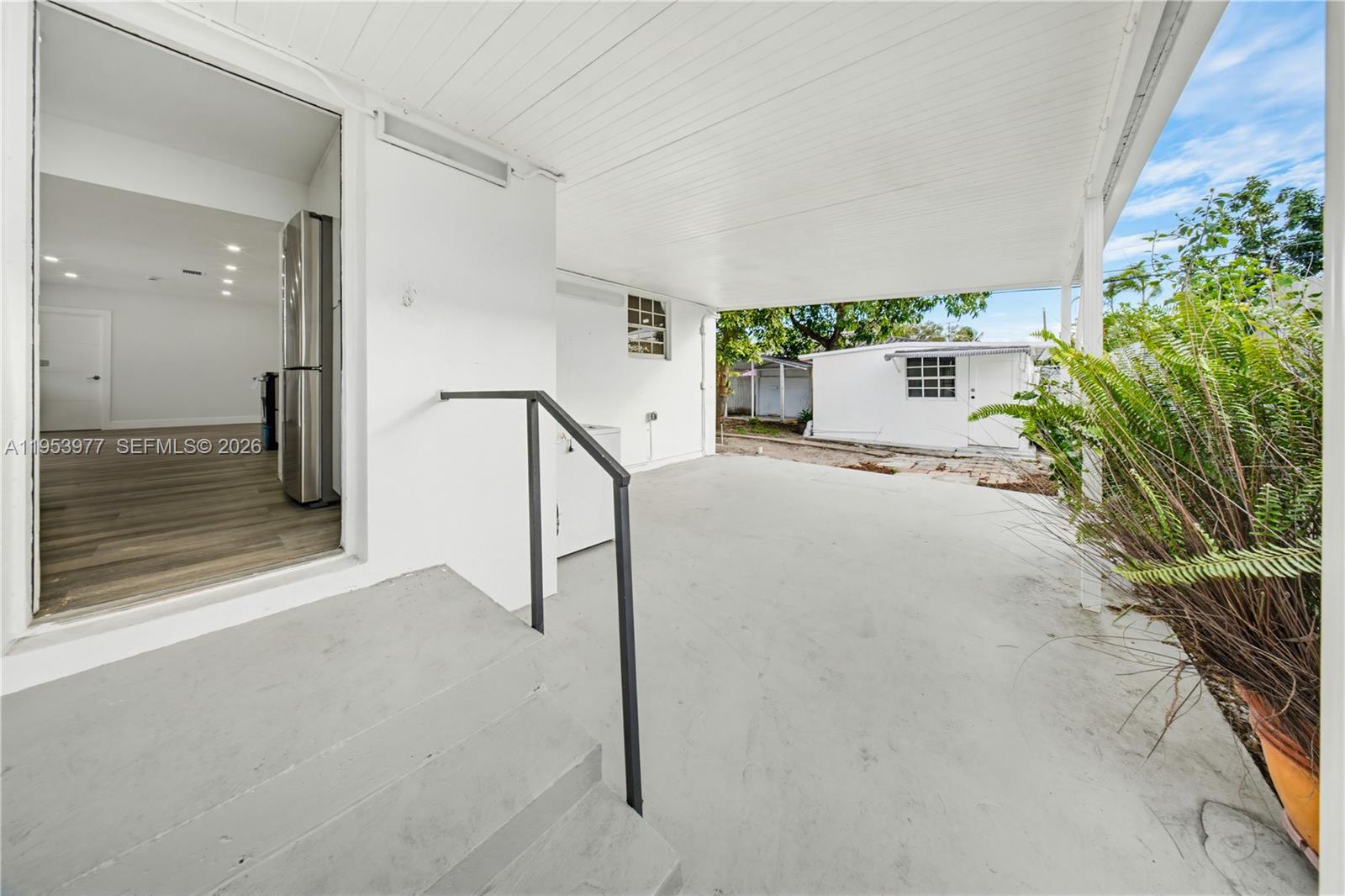 BLOOMFIELD HILLS - Residential