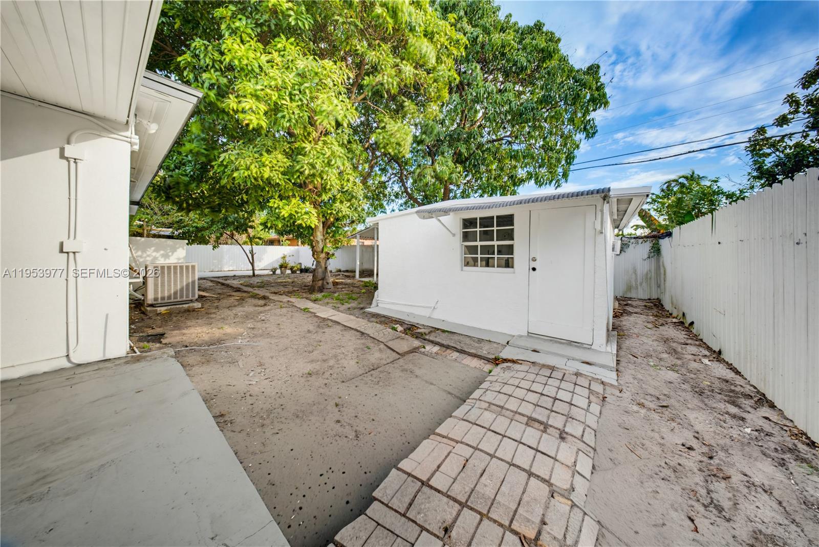 BLOOMFIELD HILLS - Residential