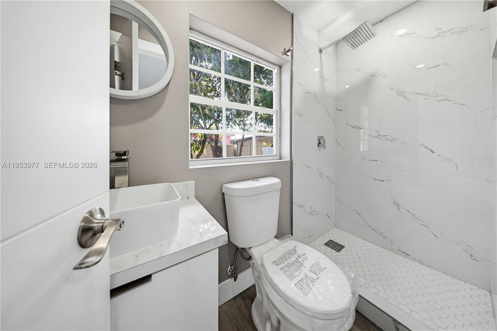 BLOOMFIELD HILLS - Residential