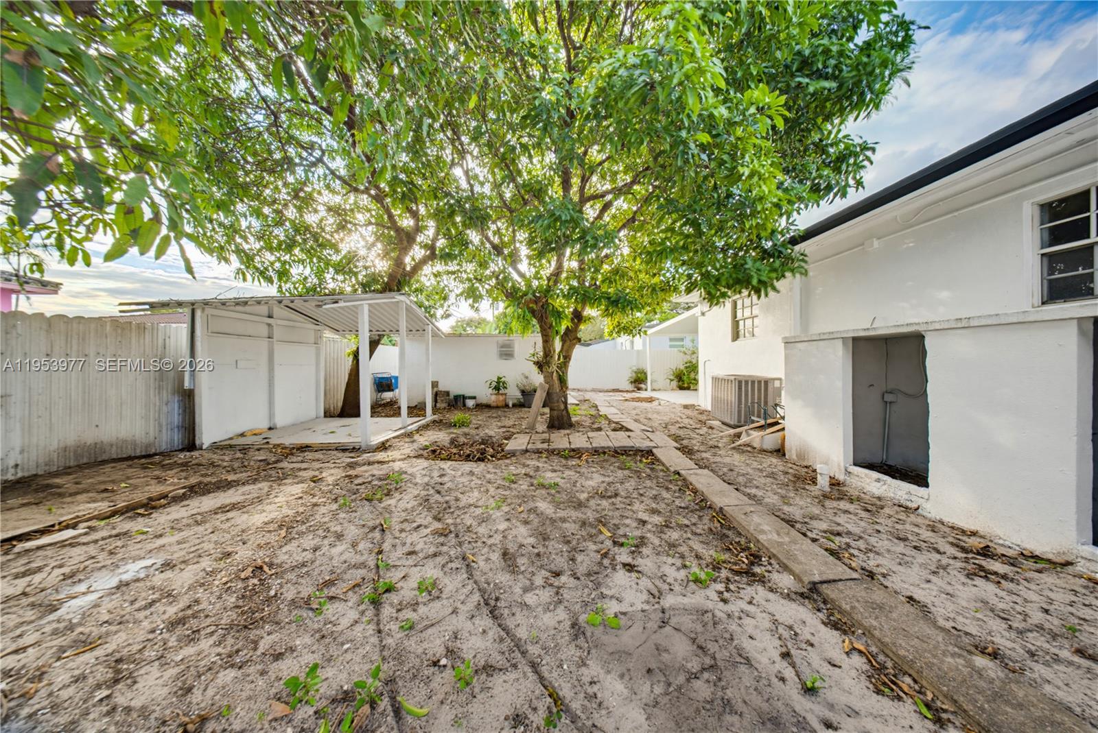 BLOOMFIELD HILLS - Residential