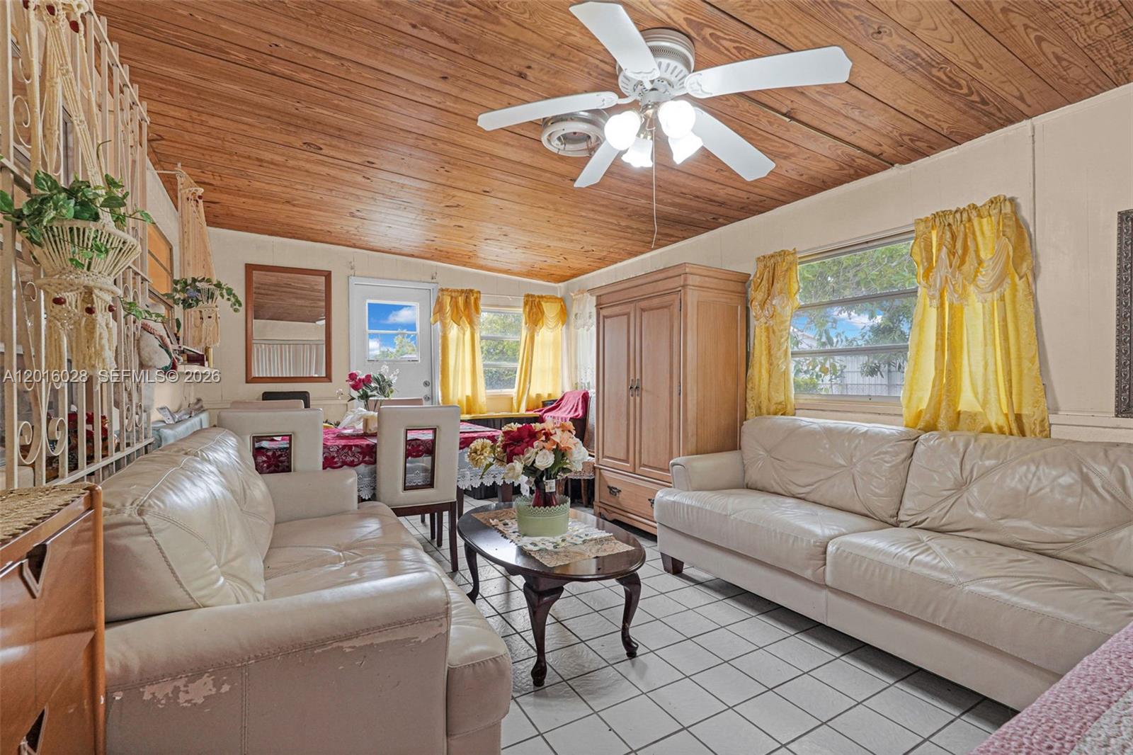 FAIRWAY HOUSE SEC 1 - Residential