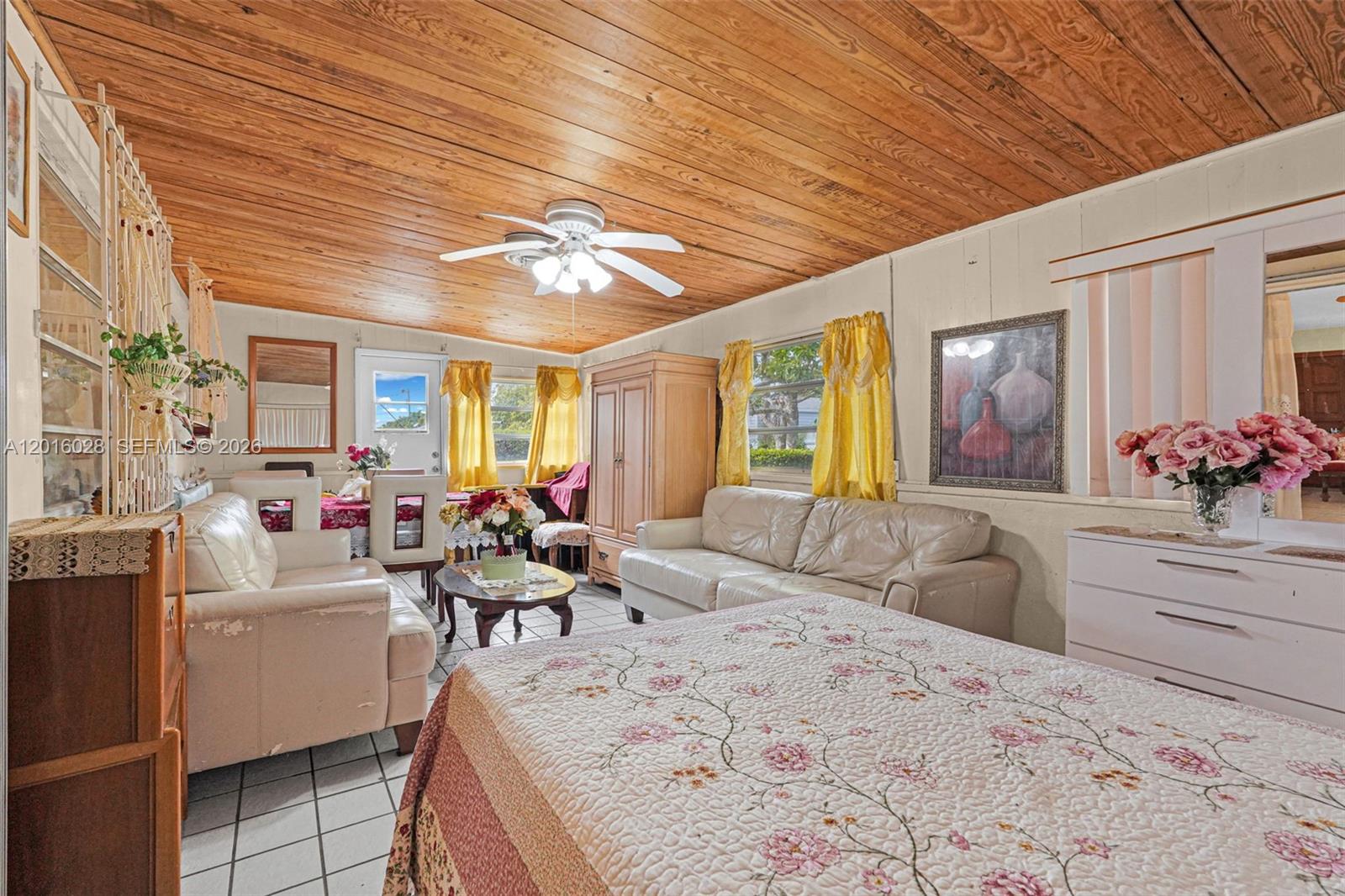 FAIRWAY HOUSE SEC 1 - Residential