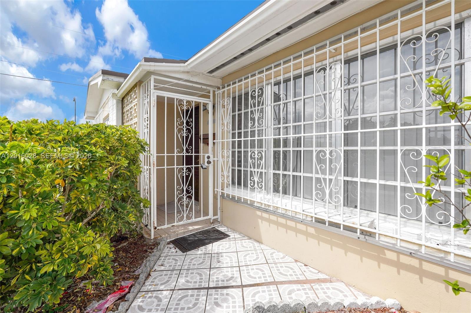 FAIRWAY HOUSE SEC 1 - Residential