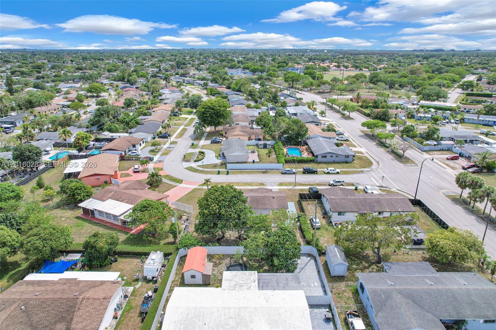 FAIRWAY HOUSE SEC 1 - Residential