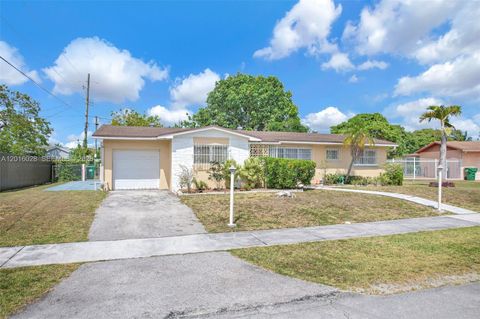Photo of 10565 SW 156th Ln, Miami, FL 33157 (MLS # A12016028)