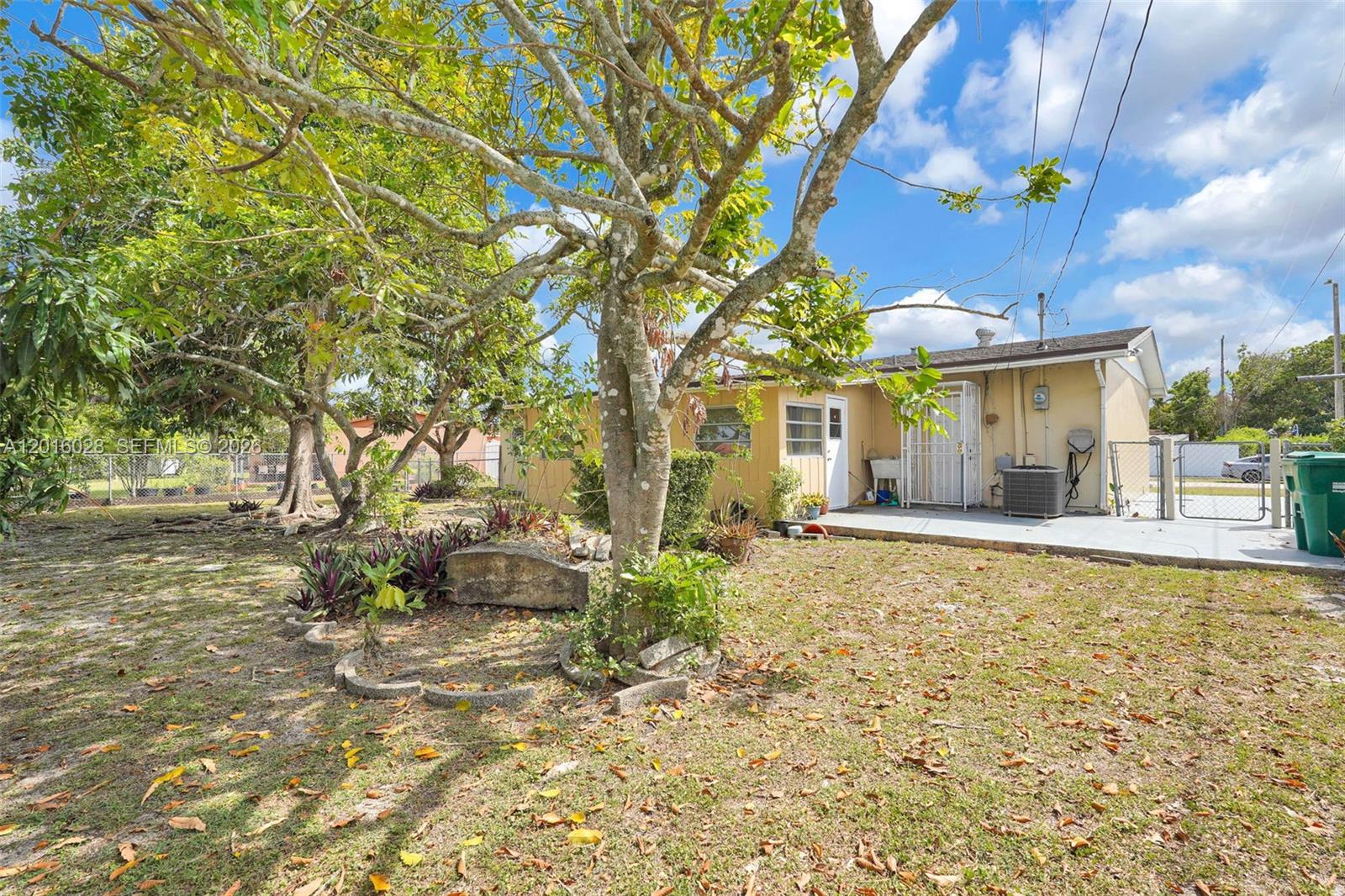 FAIRWAY HOUSE SEC 1 - Residential
