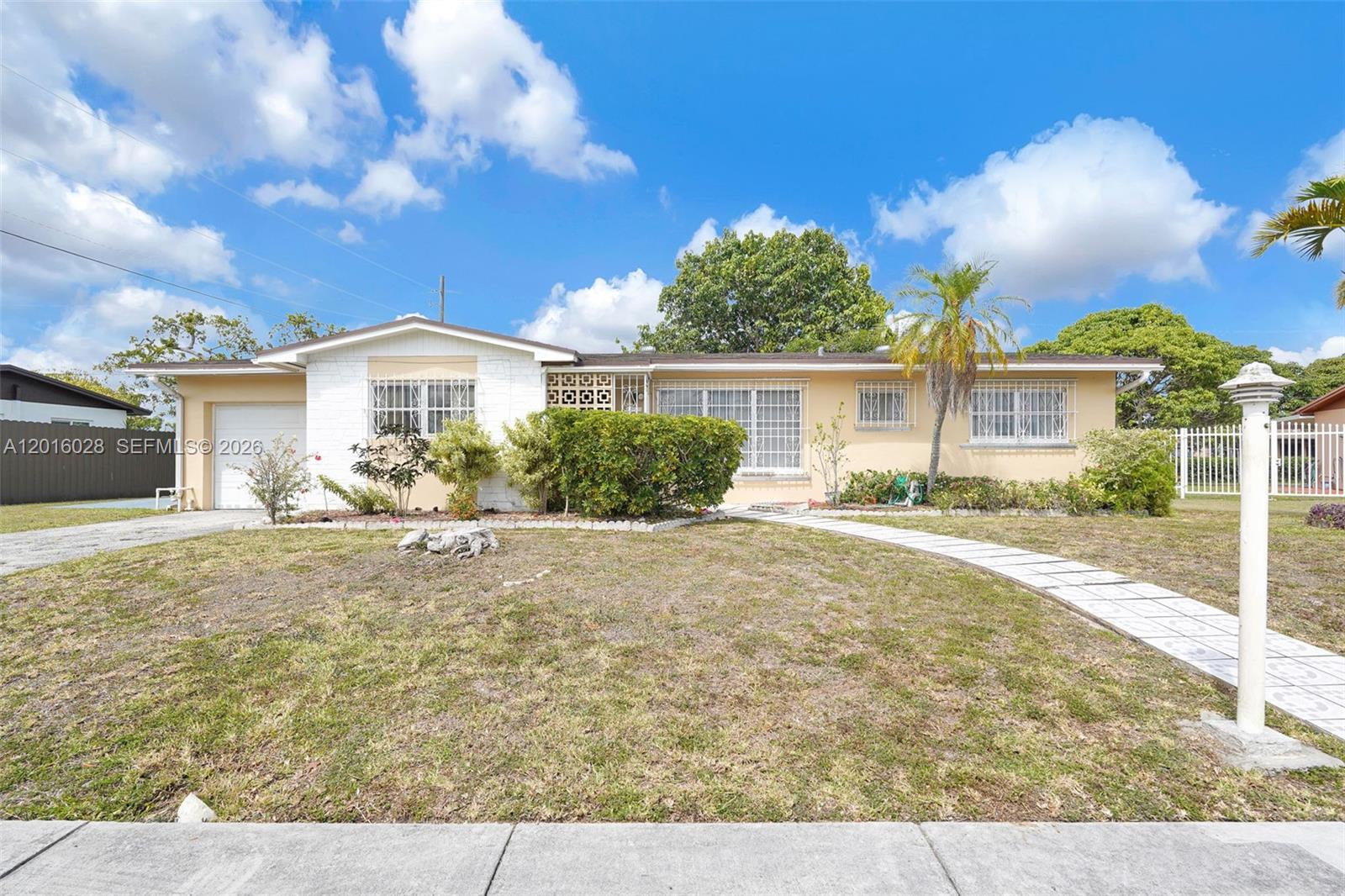 FAIRWAY HOUSE SEC 1 - Residential