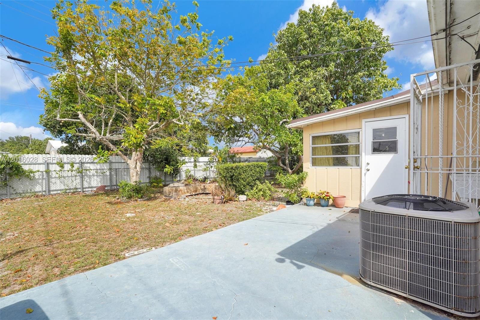 FAIRWAY HOUSE SEC 1 - Residential