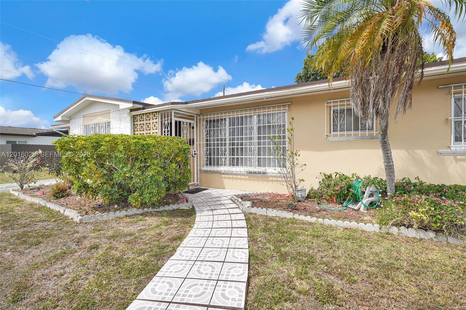FAIRWAY HOUSE SEC 1 - Residential