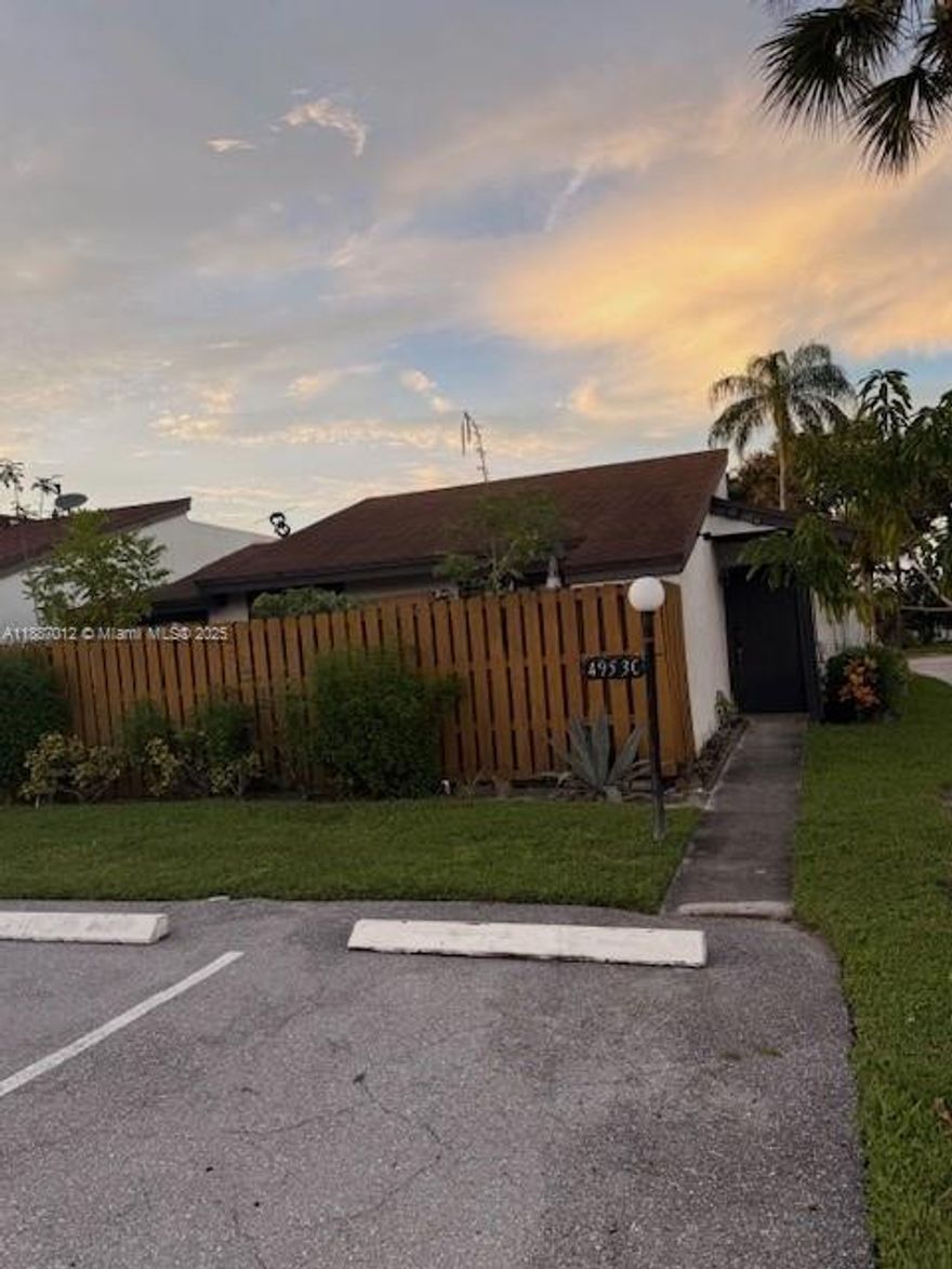 2 Bedroom 1 1/2 bath Corner unit Villa with additional sitting/office area in master and large private patio, just steps from community pool. No pet restrictions and no rental restrictions. NO HOA APPLICATION required. More pics coming soon.