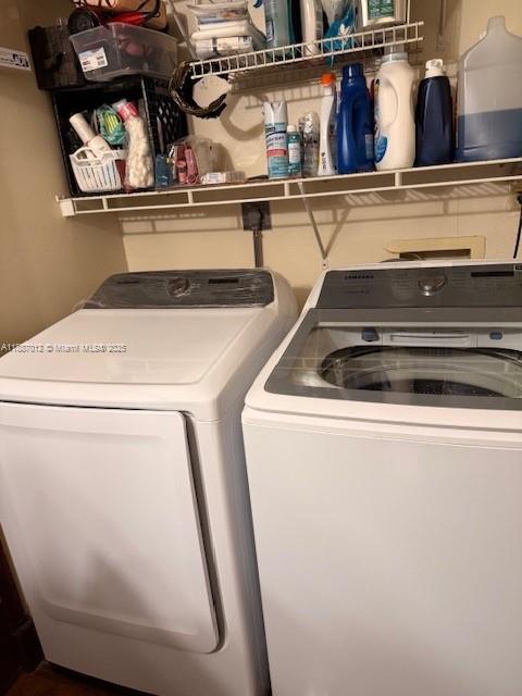 FOXWOOD ESTATES 2 OF LAKE - Residential