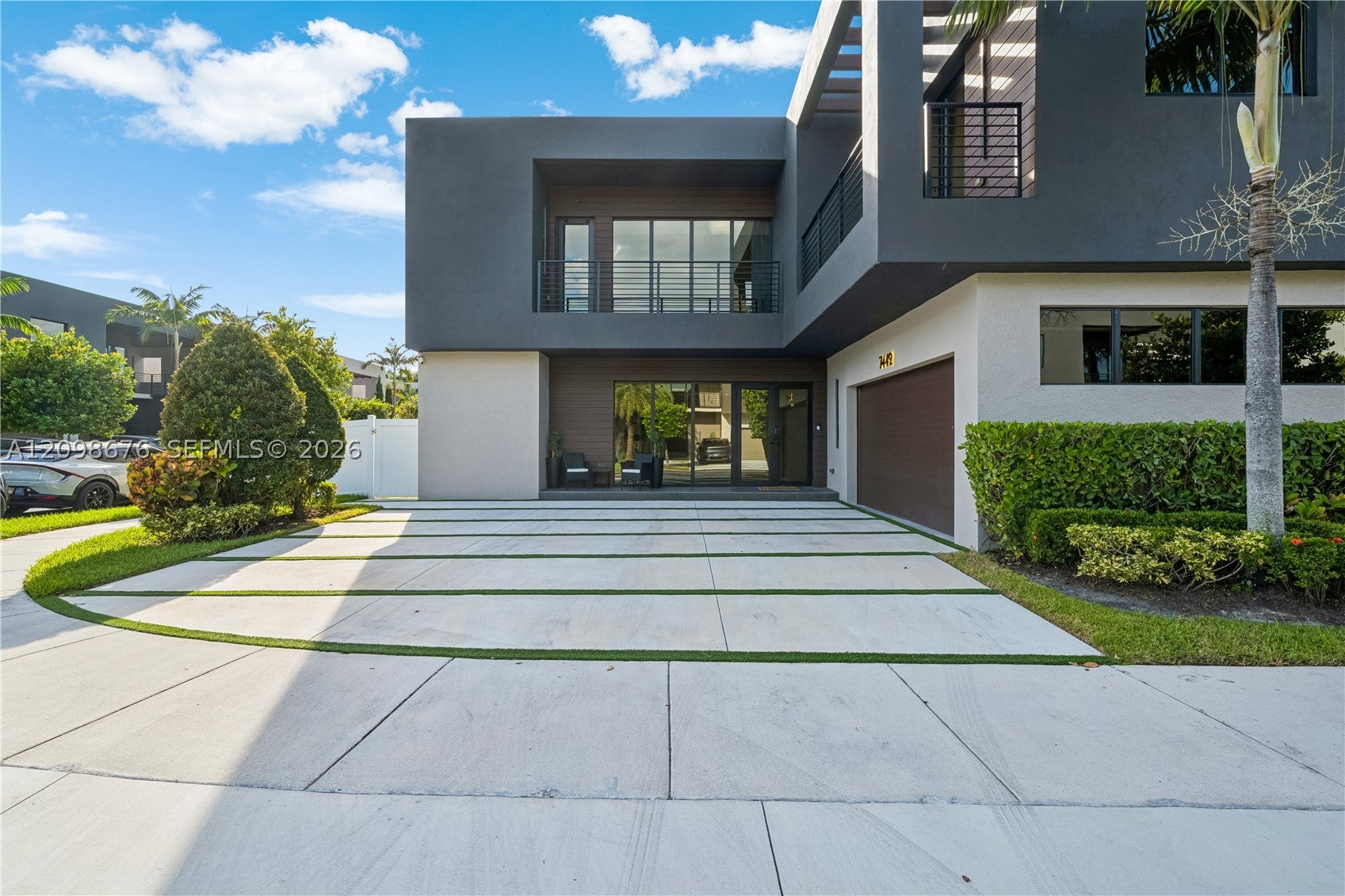 7442 NW 100th Ave