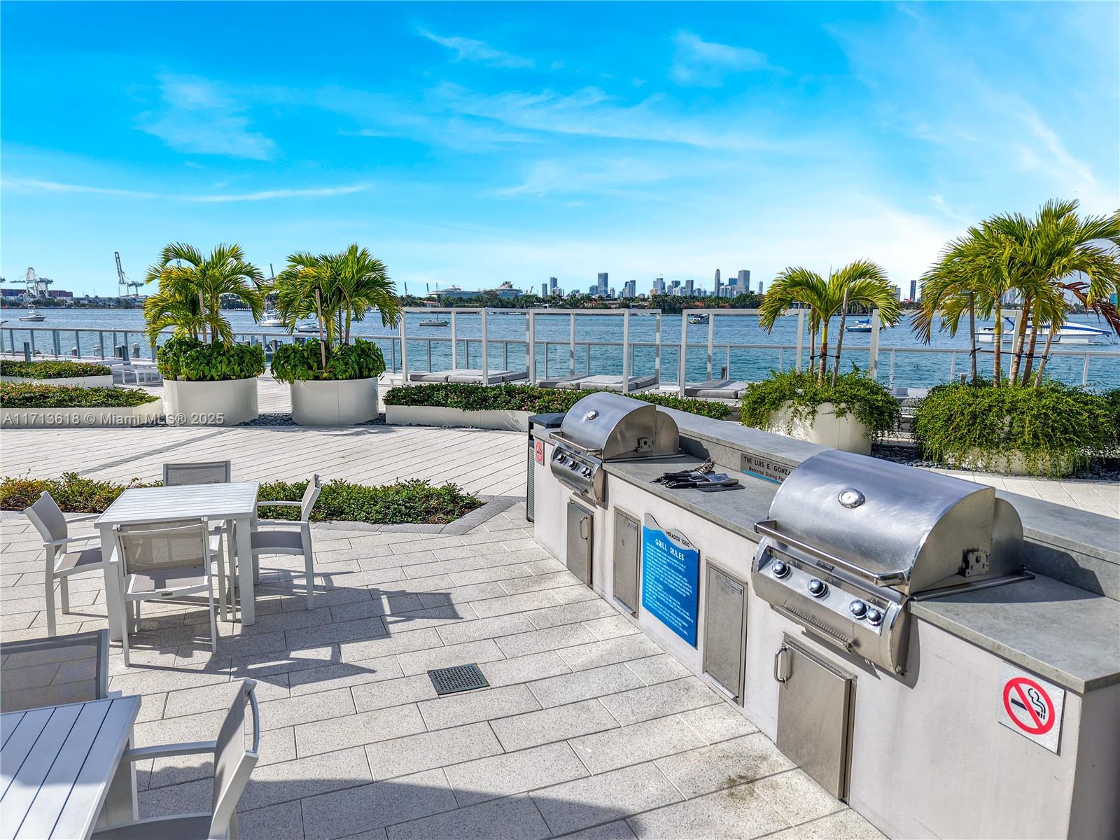 MIRADOR 1000 CONDO - Residential