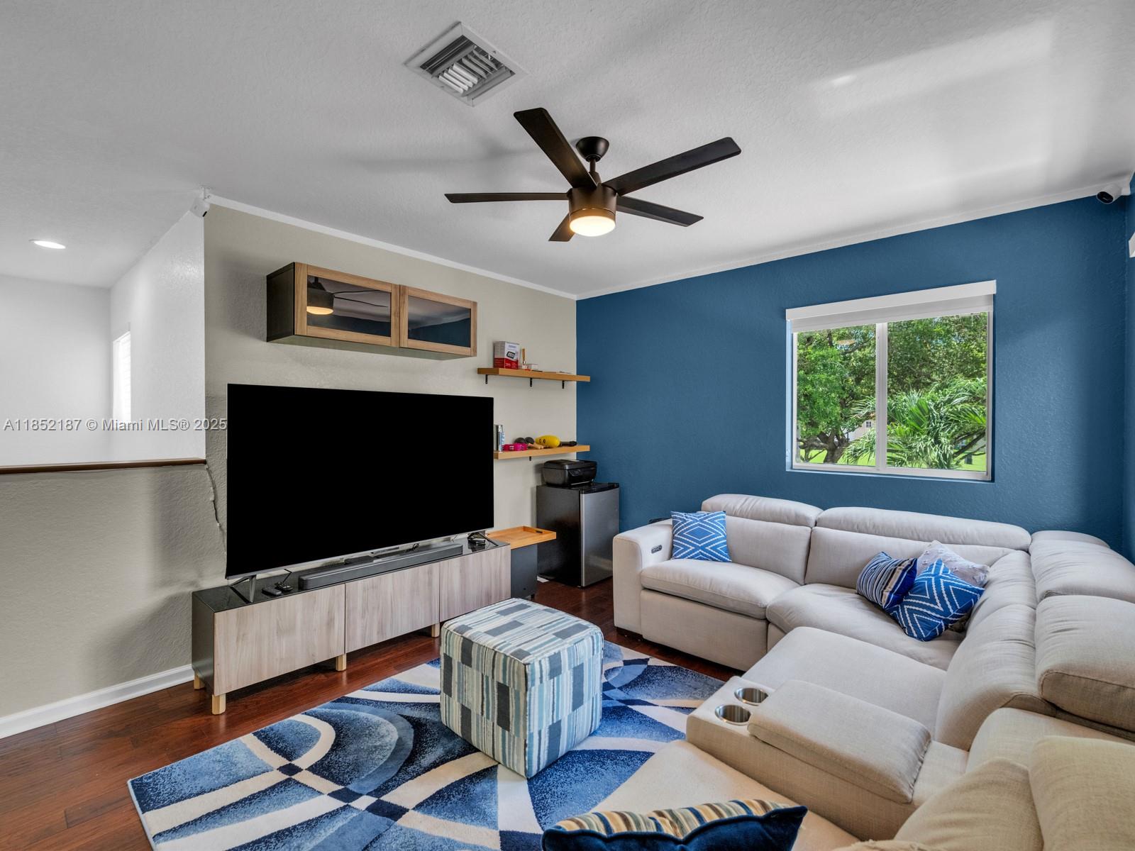 PRECIOUS HOMES AT LAKES B - Residential