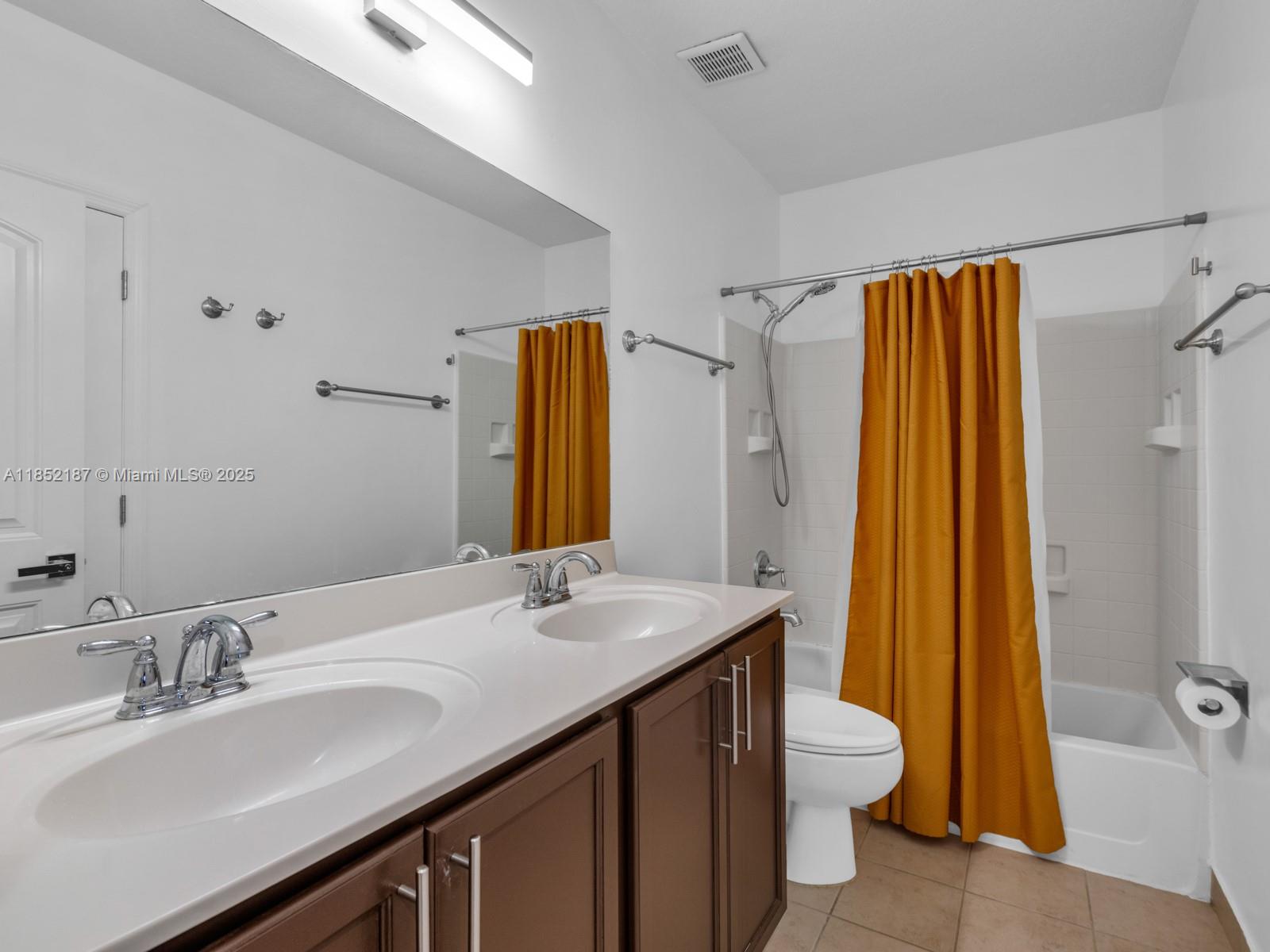 PRECIOUS HOMES AT LAKES B - Residential