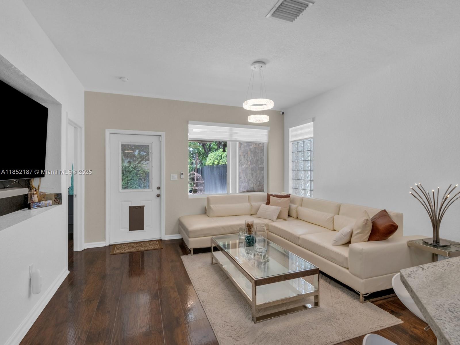 PRECIOUS HOMES AT LAKES B - Residential