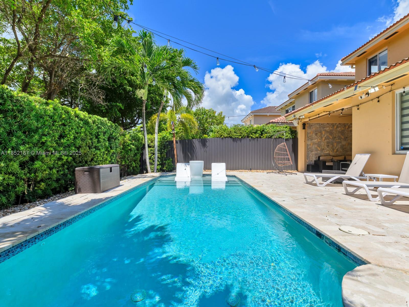 PRECIOUS HOMES AT LAKES B - Residential