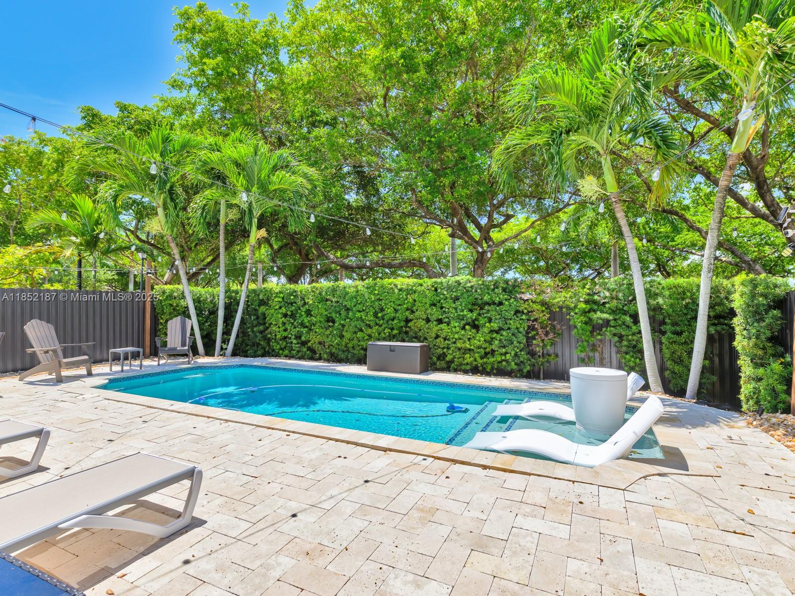 PRECIOUS HOMES AT LAKES B - Residential