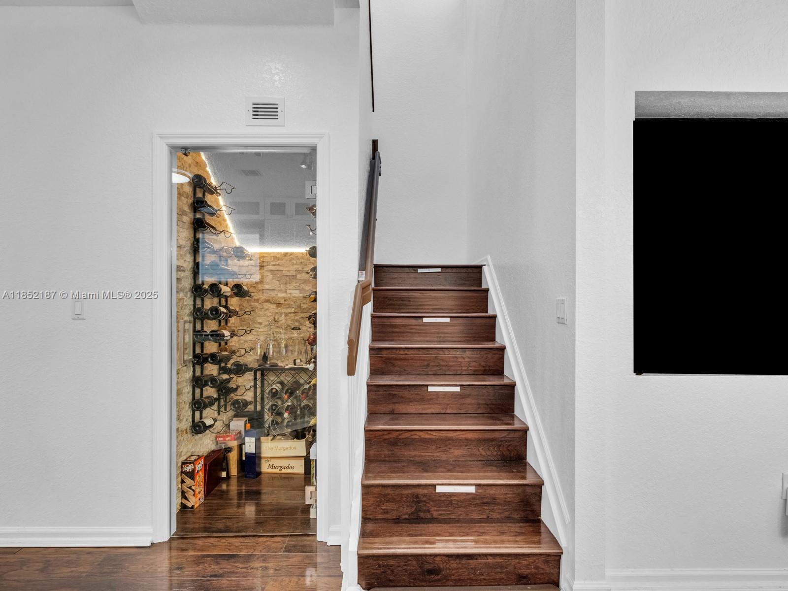 PRECIOUS HOMES AT LAKES B - Residential