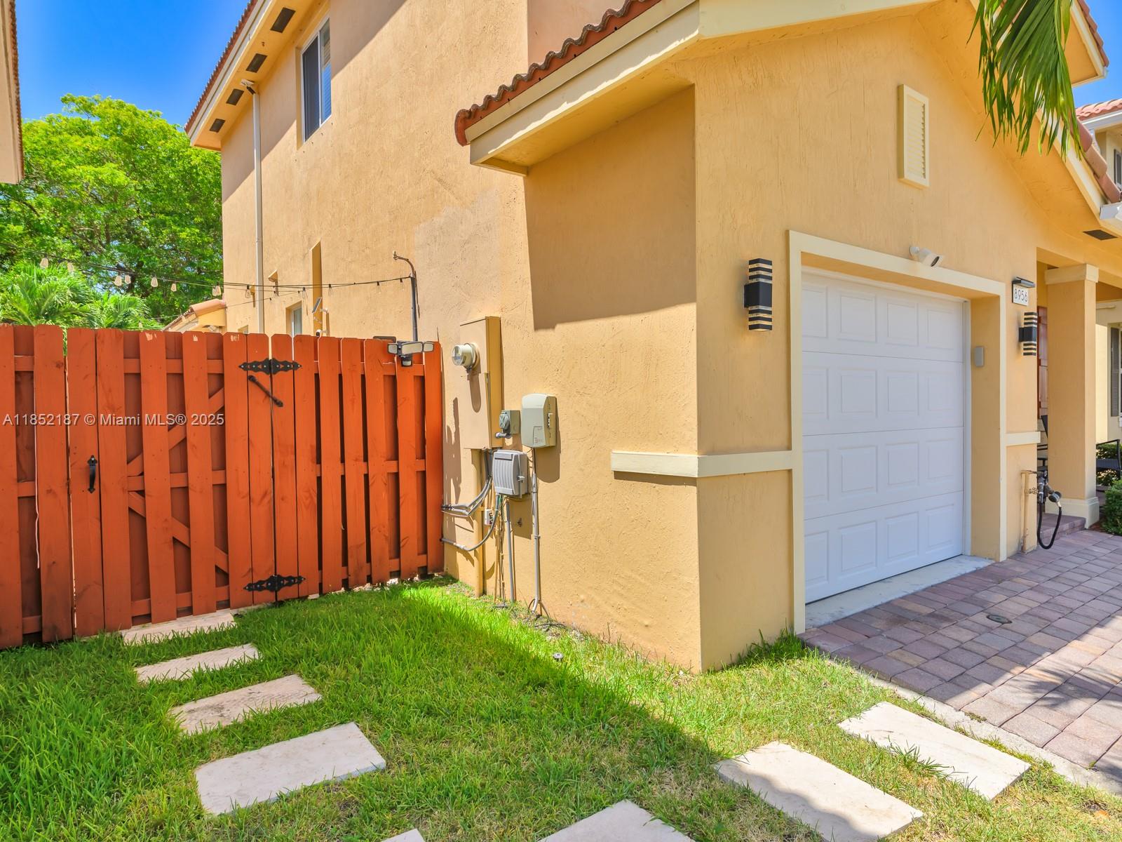 PRECIOUS HOMES AT LAKES B - Residential