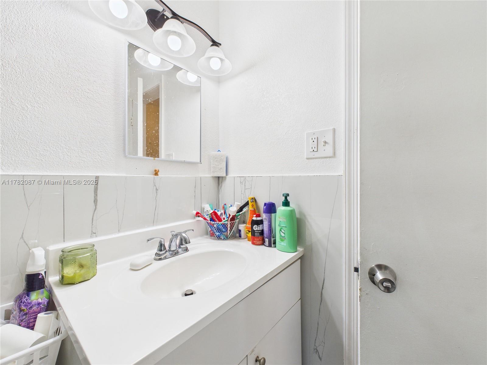 RIVERSIDE PARK ADD AMEN P - Residential Income