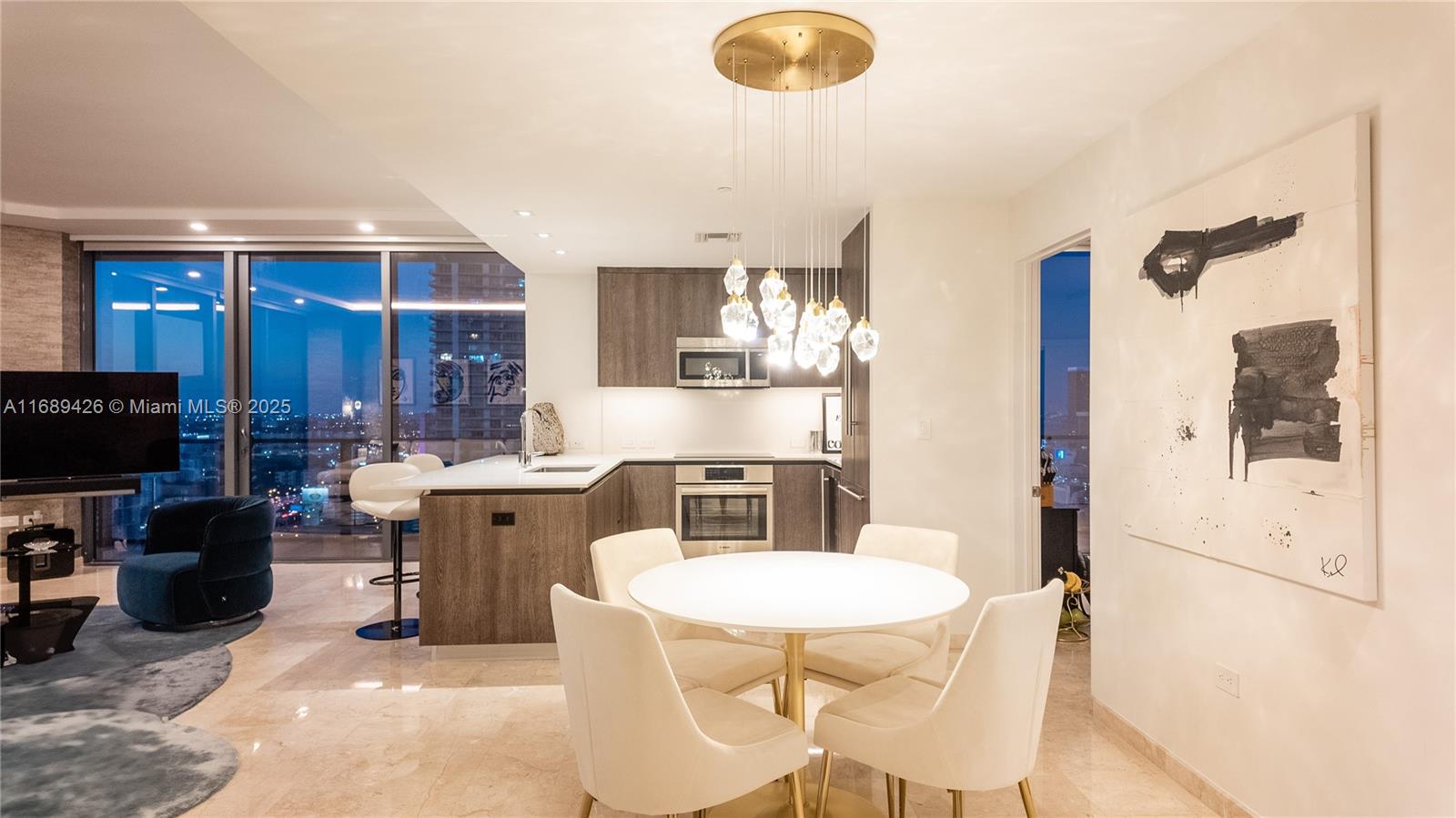 88 SW 7th St 3212