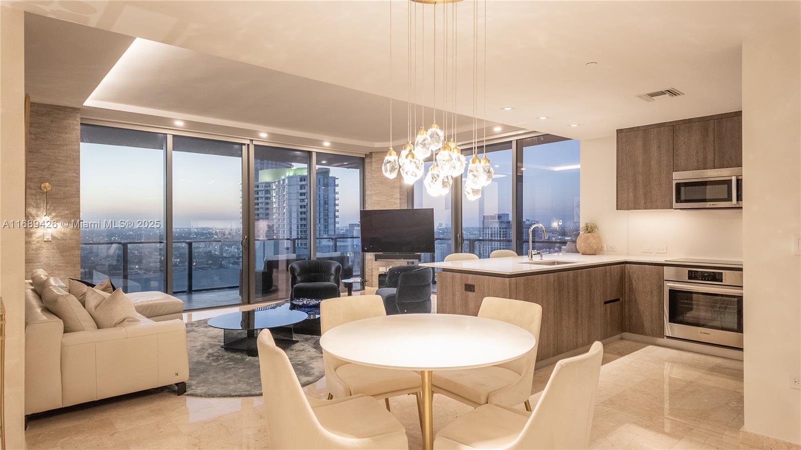 88 SW 7th St 3212