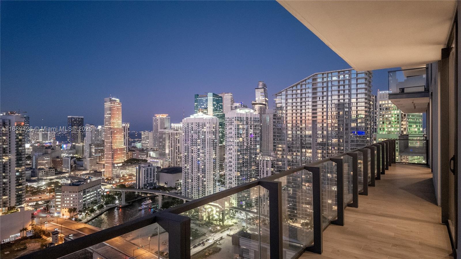 88 SW 7th St 3212