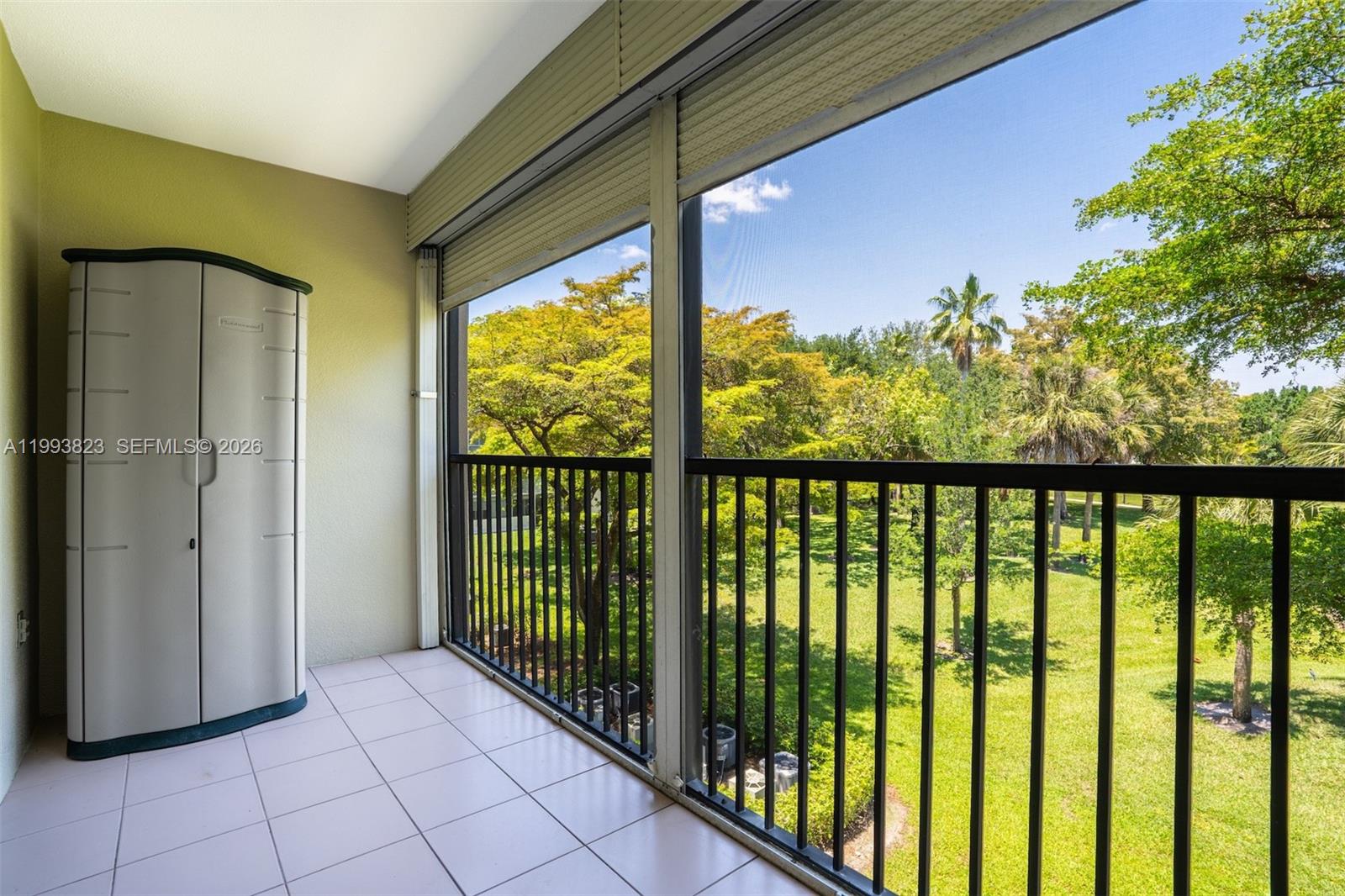 IVANHOE EAST AT CENTURY V - Residential Lease