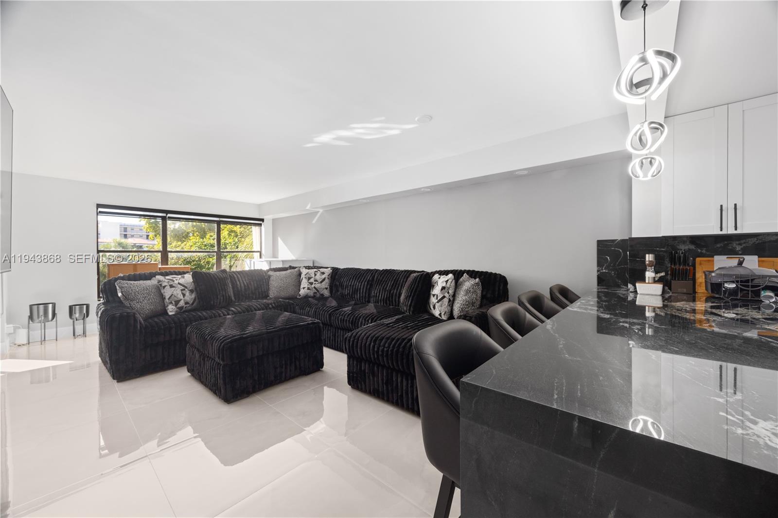 2302 S Cypress Bend Dr 306