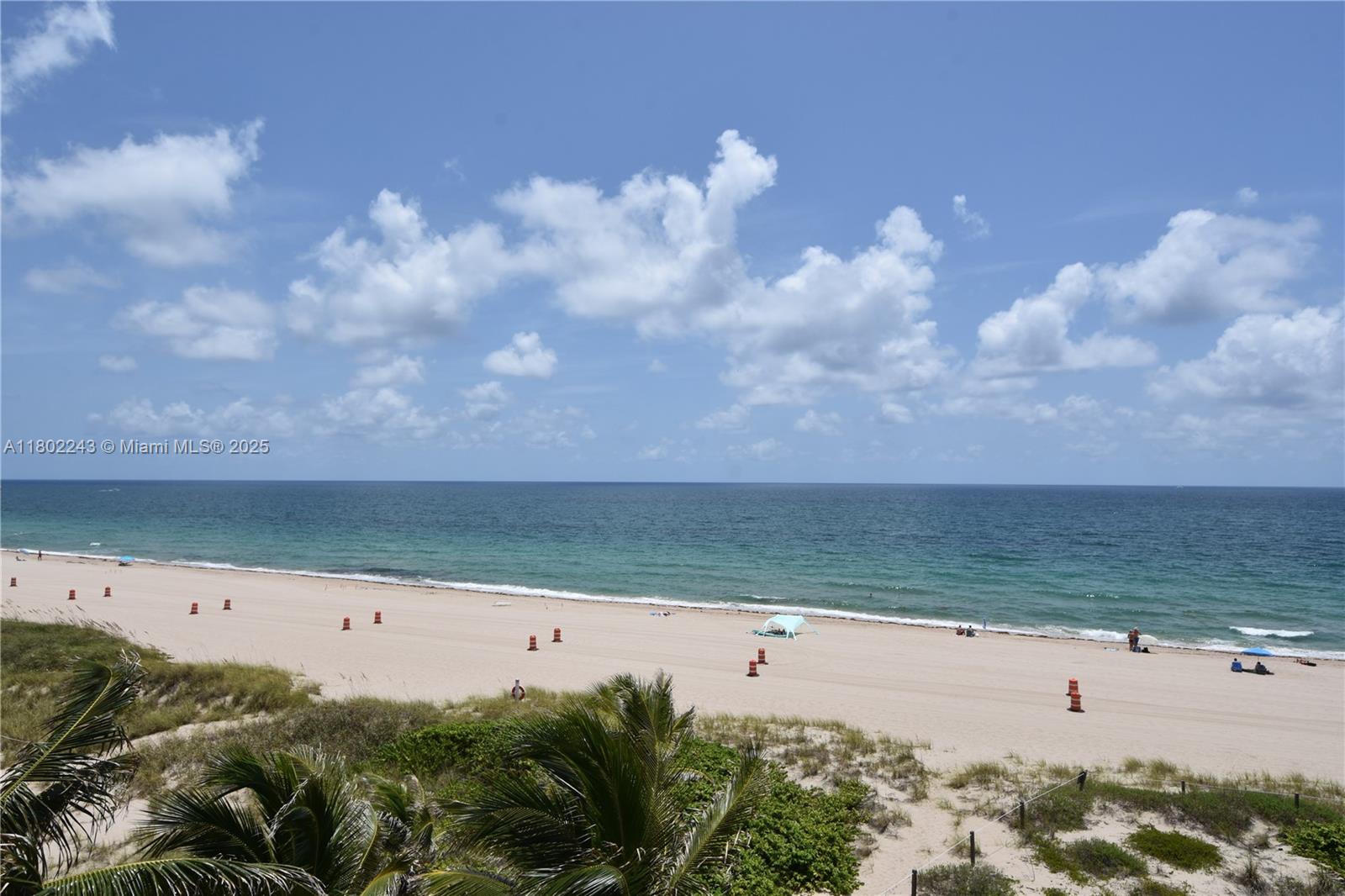 VILLAS BY THE SEA 4 CONDO - Residential