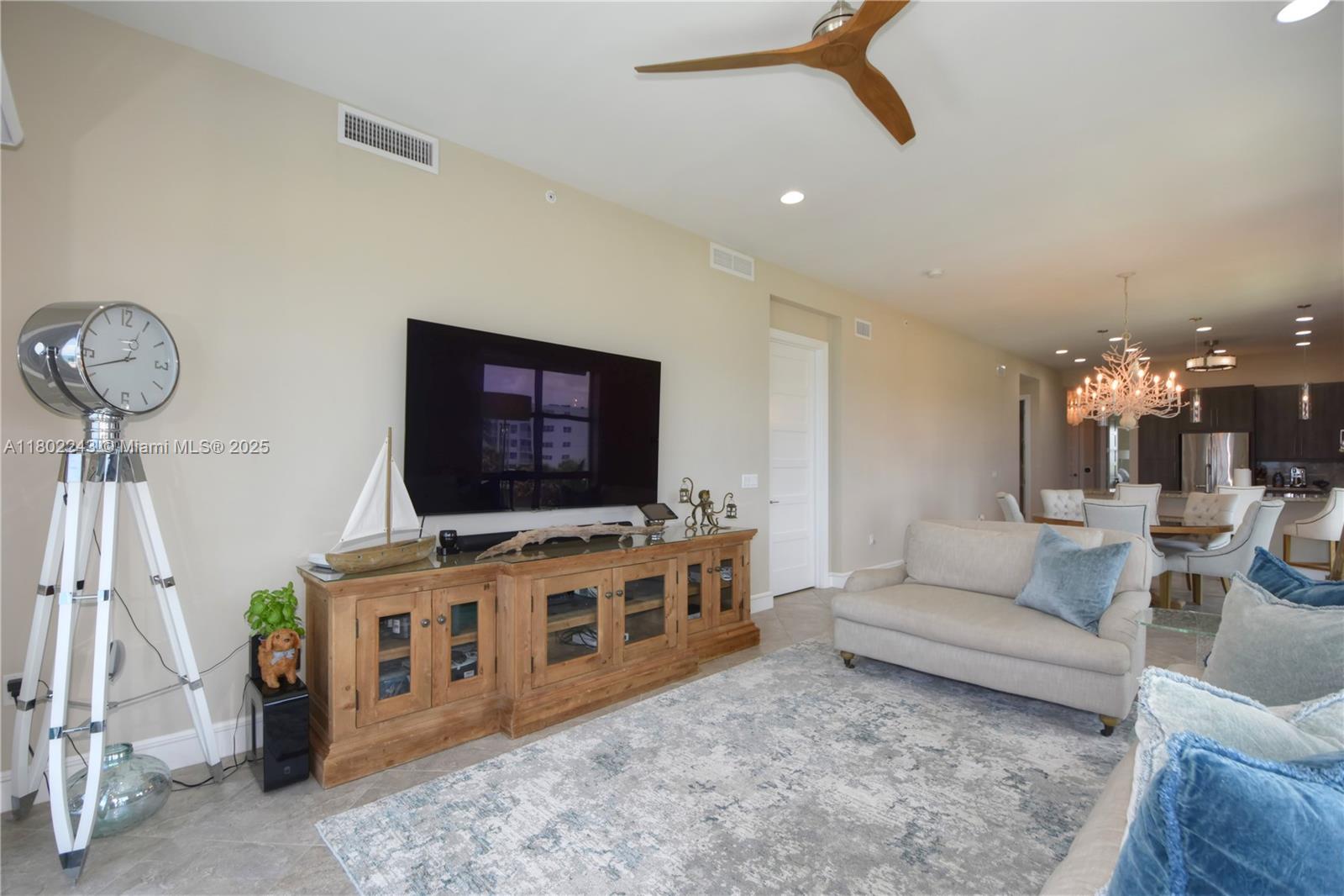 VILLAS BY THE SEA 4 CONDO - Residential