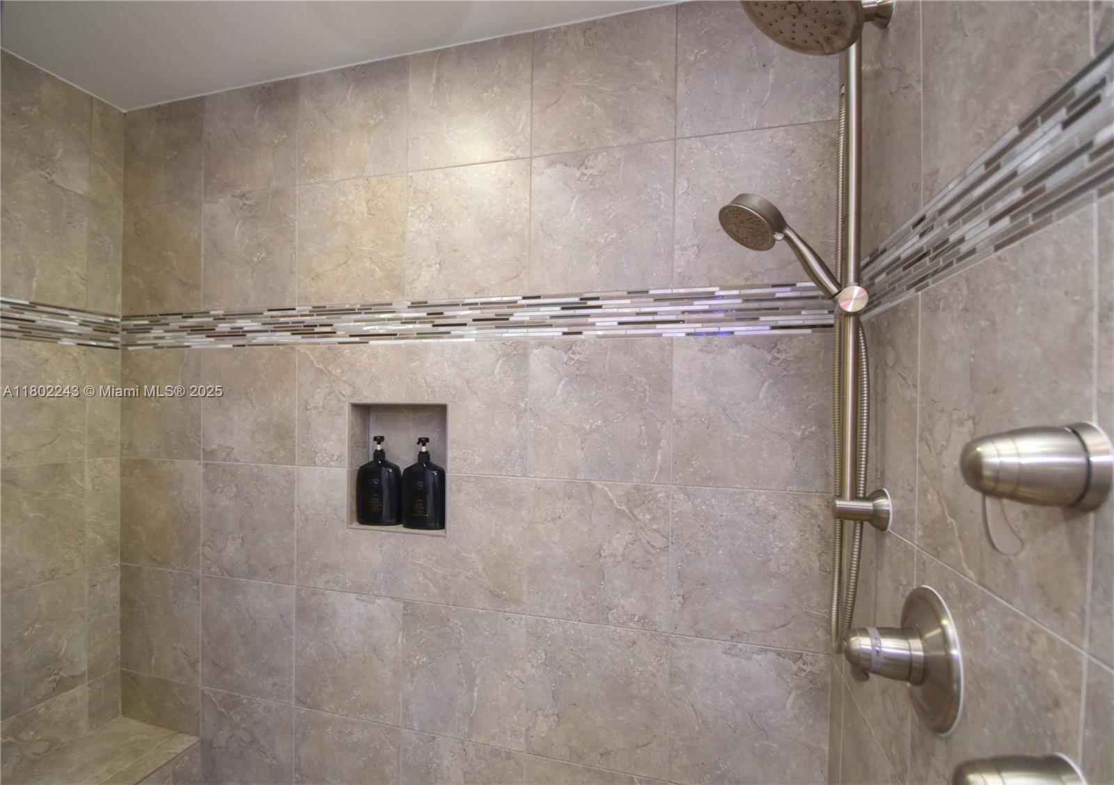 VILLAS BY THE SEA 4 CONDO - Residential