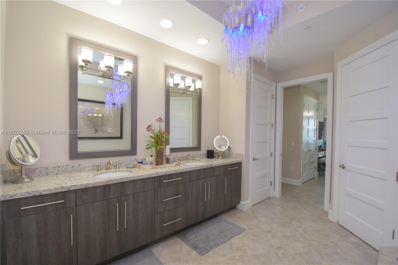 VILLAS BY THE SEA 4 CONDO - Residential