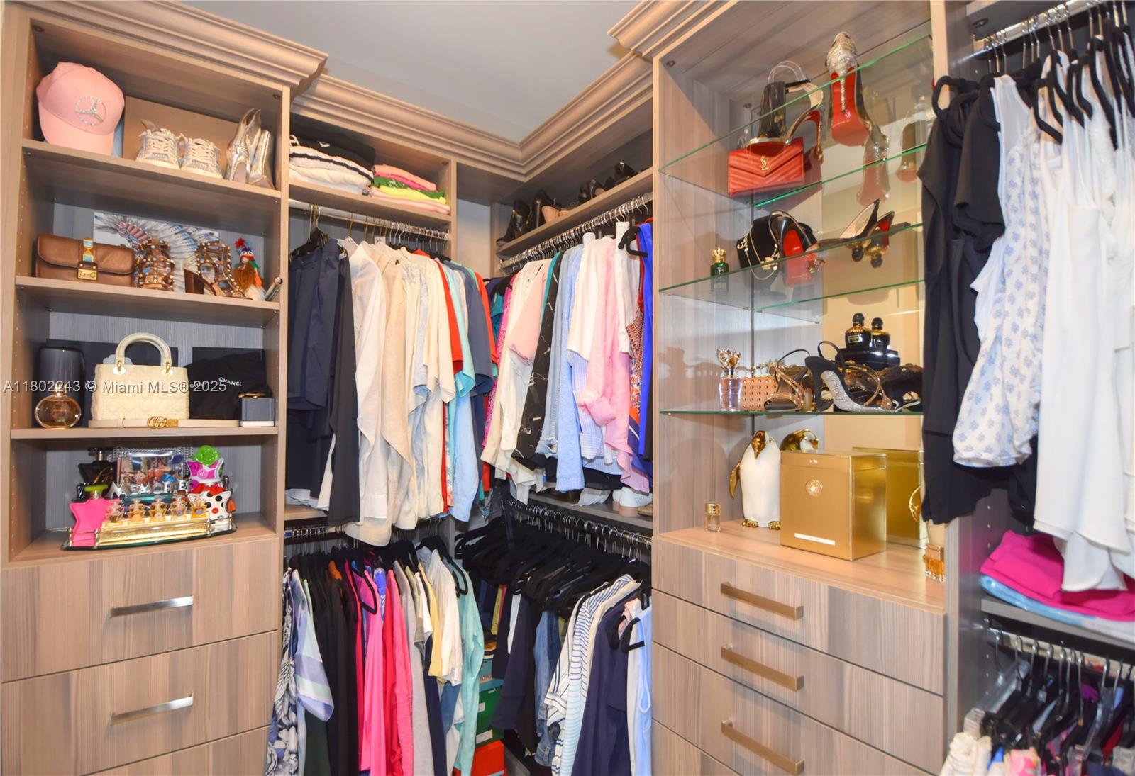 VILLAS BY THE SEA 4 CONDO - Residential