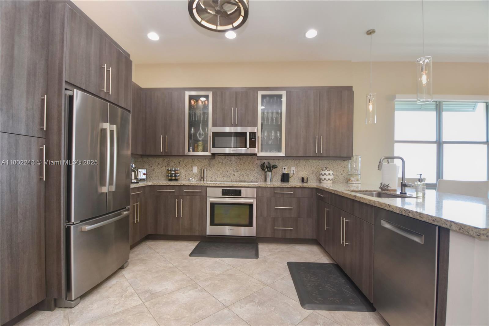 VILLAS BY THE SEA 4 CONDO - Residential