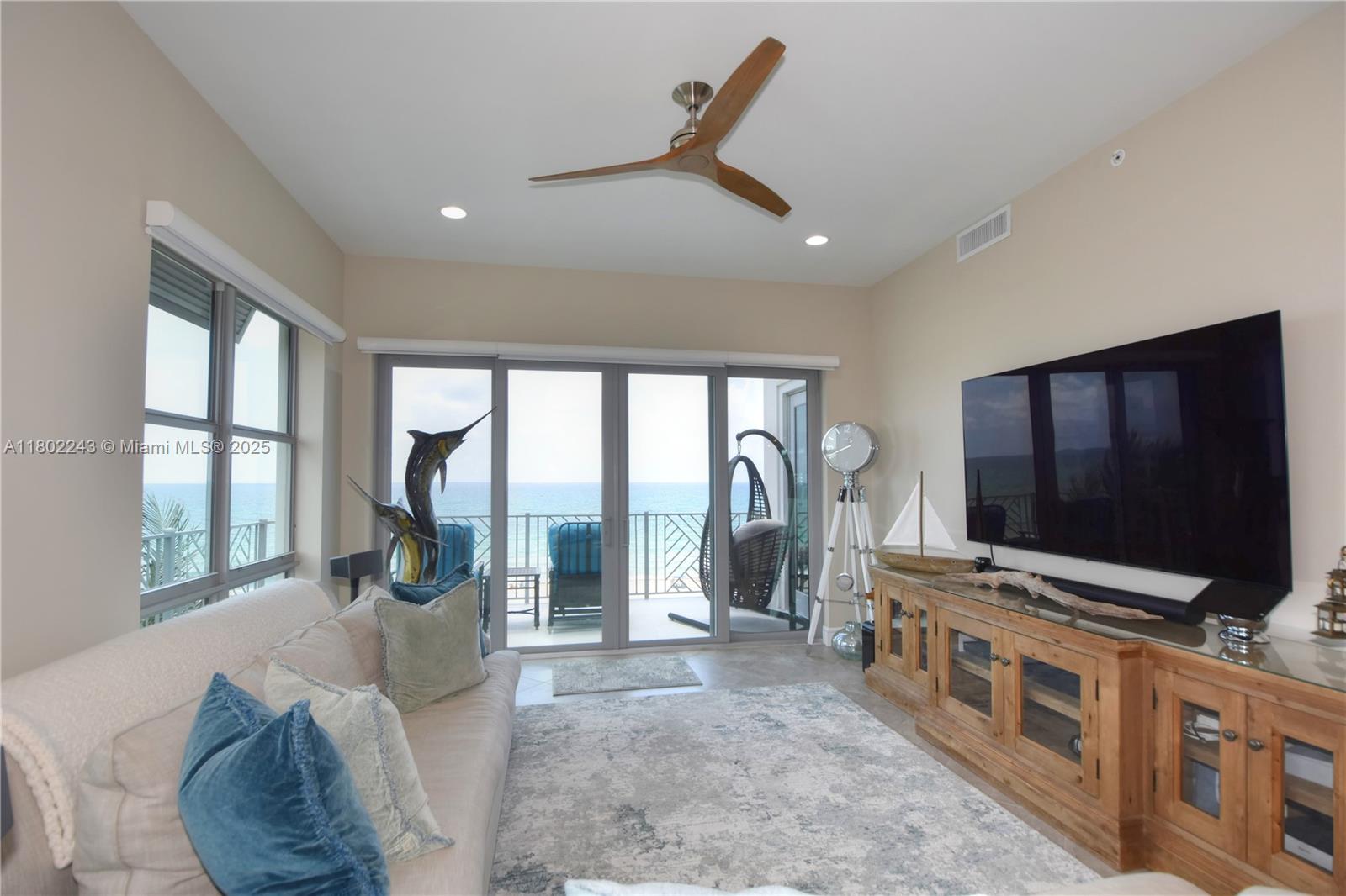 VILLAS BY THE SEA 4 CONDO - Residential