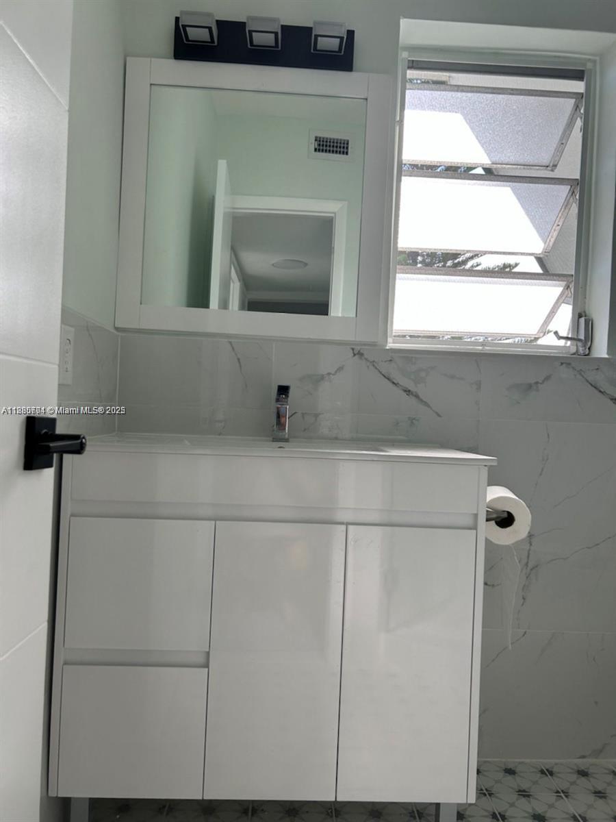 NO 4 CON - Residential