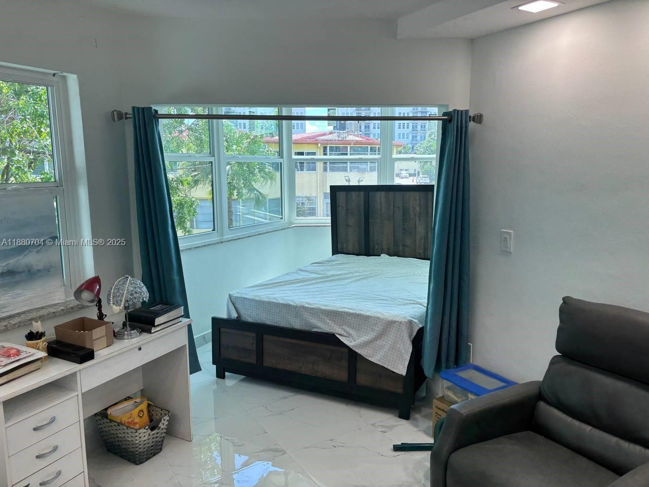 NO 4 CON - Residential