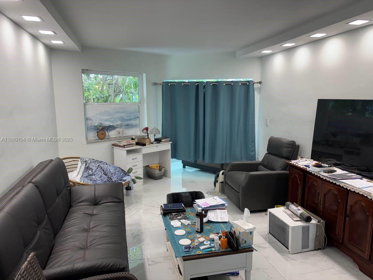 NO 4 CON - Residential