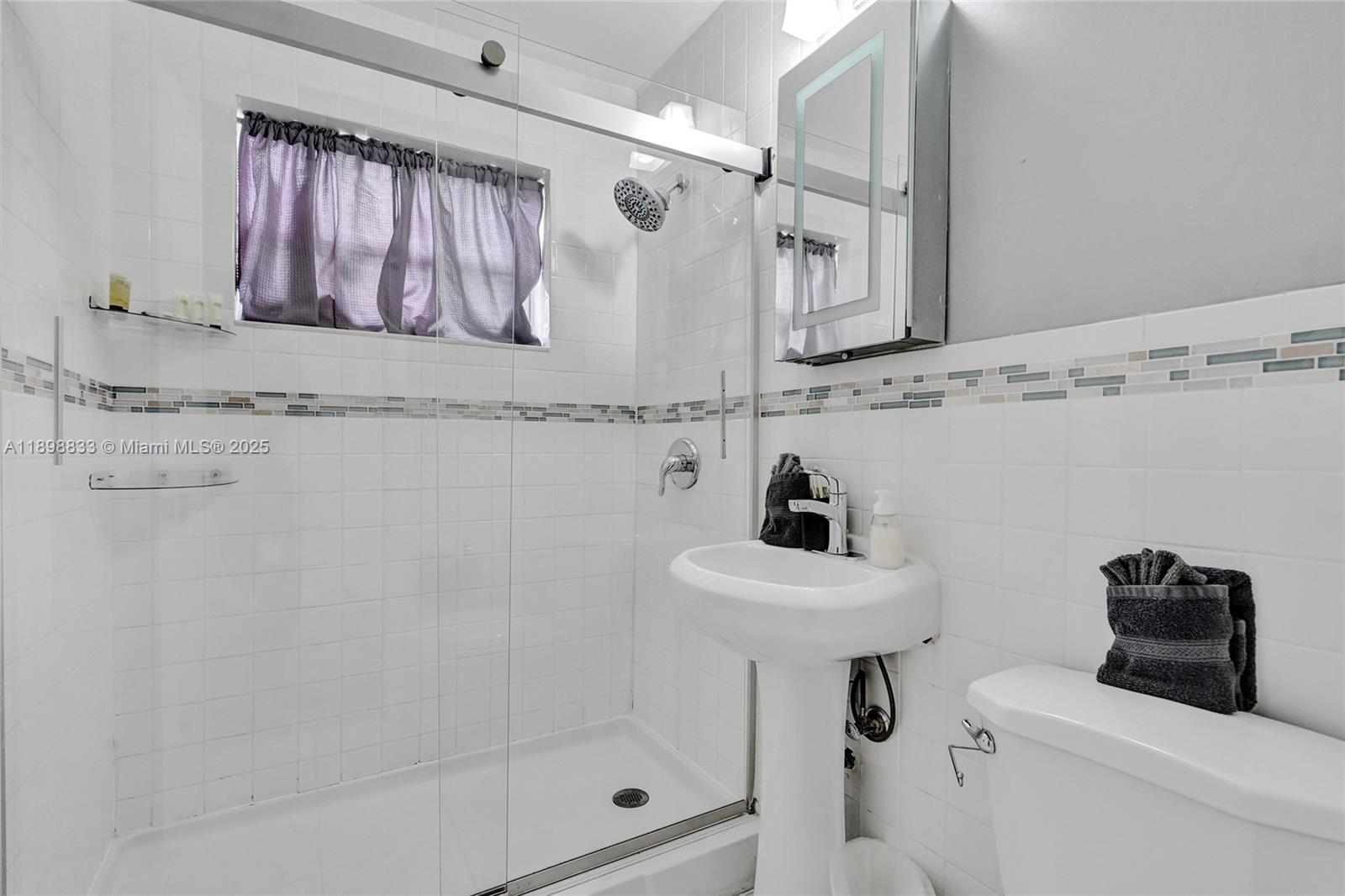 GULFSTREAM ESTATES NO 2 - Residential Lease