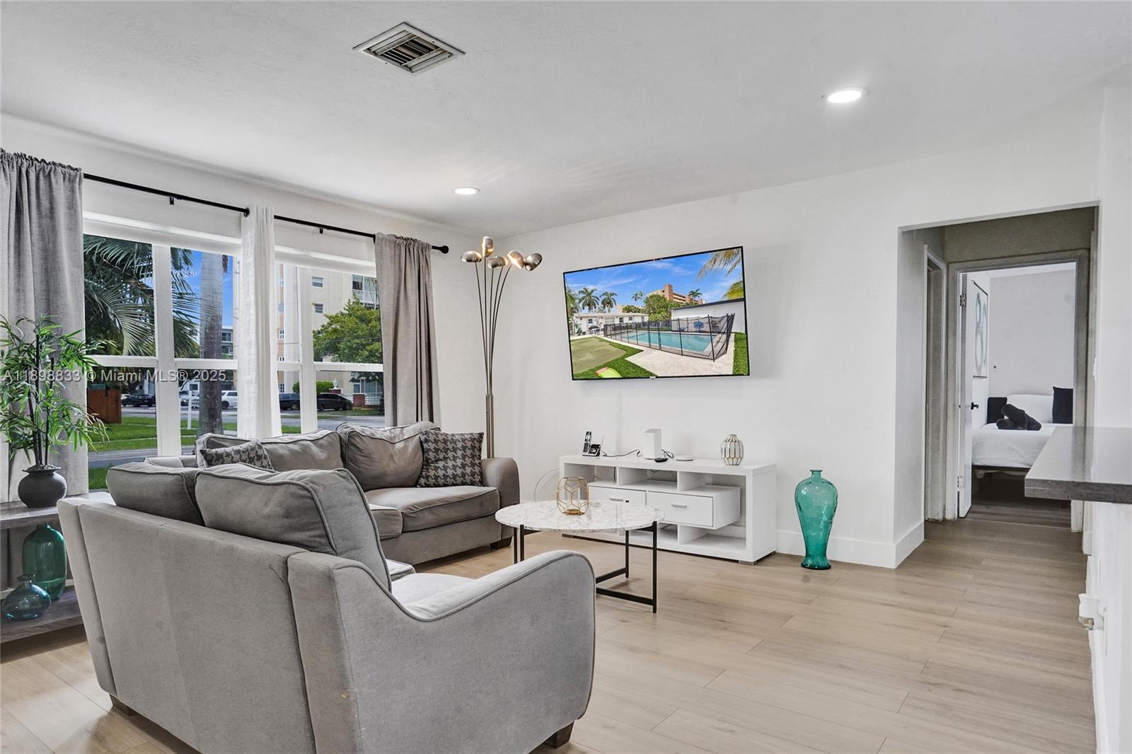 GULFSTREAM ESTATES NO 2 - Residential Lease