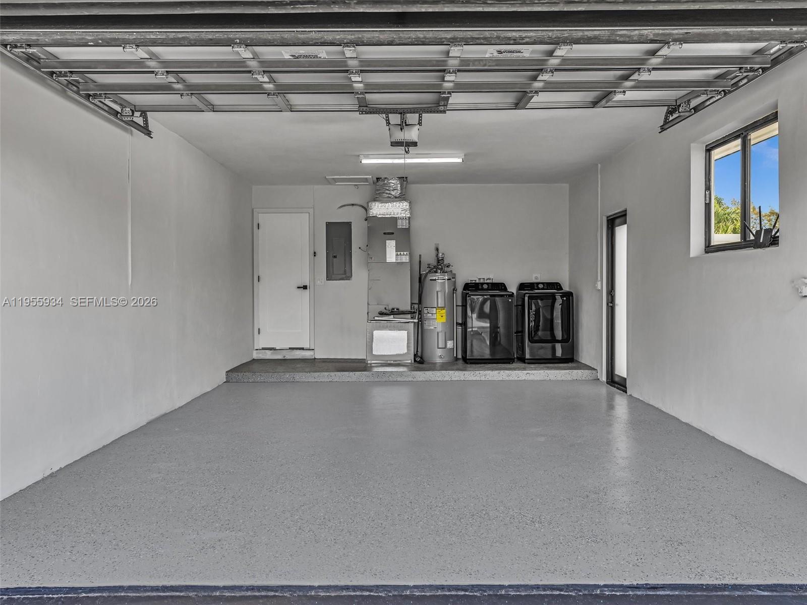 HOLLYWOOD HILLS 1965 - Residential